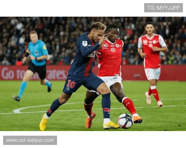 足球风格演变：法甲技术流与防守反击并存