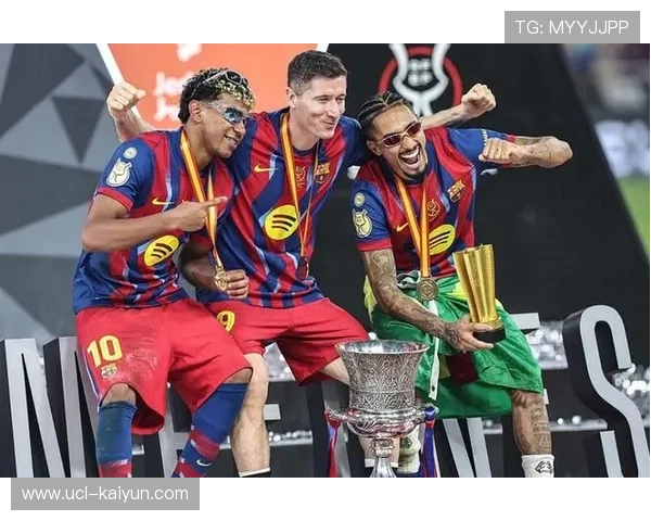 跟队:明天有时速超100km强风,巴萨全队可能提前飞往马德里 跟队:明天有时速超100km强风,巴萨全队可能提前飞往马德里